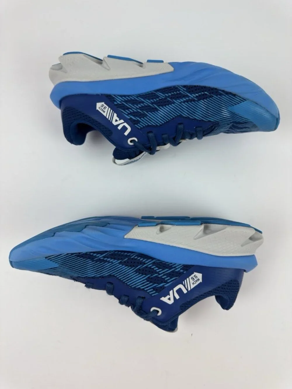 Under Armour Kids UA MACH 9.6 Blue Sneakers Size 5Y
